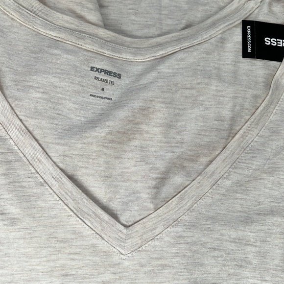 Express Tee - Picture 2 of 4